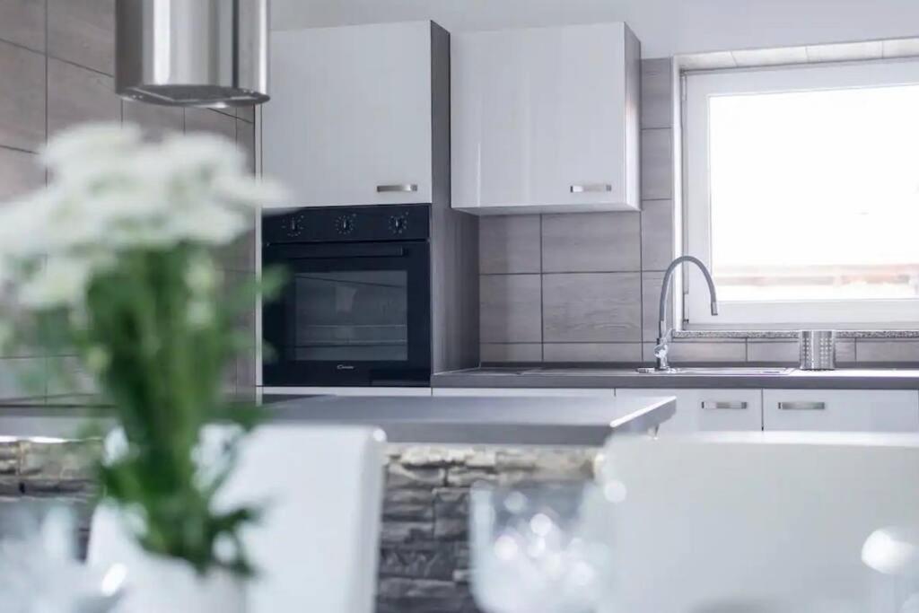 2022 Central Apartment Maribor Zewnętrze zdjęcie