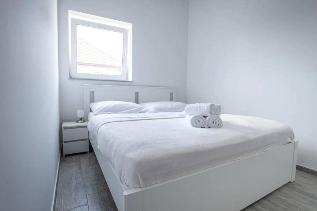 2022 Central Apartment Maribor Zewnętrze zdjęcie